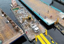 Primeiras ecobarreiras já coletaram 60 toneladas de resíduos, impedindo que o lixo alcance o rio Negro