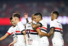 Com recorde de público, São Paulo vence na Libertadores e se classifica para próxima fase