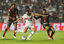 São Paulo vence Vitória em casa com show de Erick e William Gomes