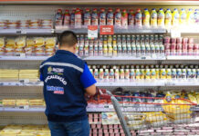 Procon-AM apreende mais de 20 produtos impróprios para consumo em supermercado de Manaus